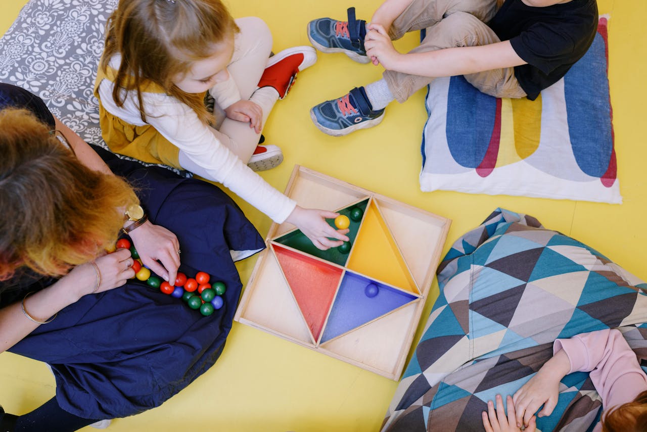 Rozwój intelektualny poprzez zabawki edukacyjne dla dzieci